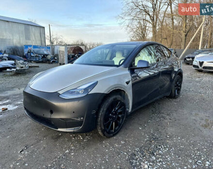 Серый Тесла Model Y, объемом двигателя 0 л и пробегом 65 тыс. км за 19300 $, фото 13 на Automoto.ua