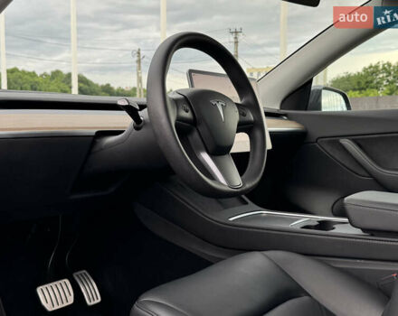 Серый Тесла Model Y, объемом двигателя 0 л и пробегом 27 тыс. км за 27500 $, фото 37 на Automoto.ua