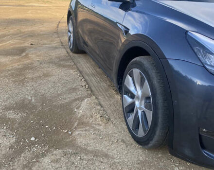 Серый Тесла Model Y, объемом двигателя 0 л и пробегом 30 тыс. км за 45999 $, фото 3 на Automoto.ua