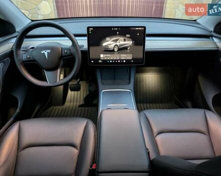 Серый Тесла Model Y, объемом двигателя 0 л и пробегом 27 тыс. км за 25900 $, фото 21 на Automoto.ua