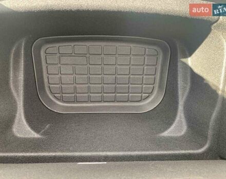 Серый Тесла Model Y, объемом двигателя 0 л и пробегом 54 тыс. км за 24000 $, фото 5 на Automoto.ua