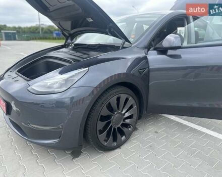 Сірий Тесла Model Y, об'ємом двигуна 0 л та пробігом 47 тис. км за 29999 $, фото 42 на Automoto.ua
