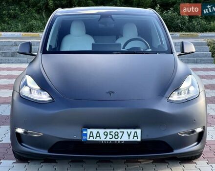 Серый Тесла Model Y, объемом двигателя 0 л и пробегом 25 тыс. км за 27000 $, фото 3 на Automoto.ua