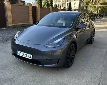 Серый Тесла Model Y, объемом двигателя 0 л и пробегом 28 тыс. км за 32999 $, фото 1 на Automoto.ua