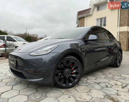 Серый Тесла Model Y, объемом двигателя 0 л и пробегом 53 тыс. км за 28000 $, фото 6 на Automoto.ua