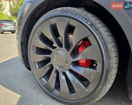 Серый Тесла Model Y, объемом двигателя 0 л и пробегом 34 тыс. км за 27500 $, фото 37 на Automoto.ua
