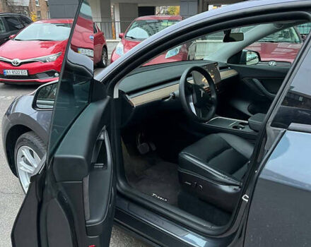Сірий Тесла Model Y, об'ємом двигуна 0 л та пробігом 35 тис. км за 25900 $, фото 4 на Automoto.ua