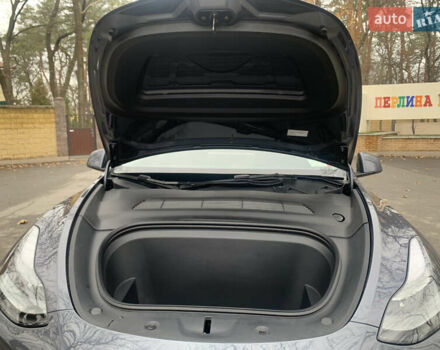 Серый Тесла Model Y, объемом двигателя 0 л и пробегом 10 тыс. км за 55000 $, фото 7 на Automoto.ua