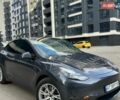 Серый Тесла Model Y, объемом двигателя 0 л и пробегом 93 тыс. км за 28999 $, фото 1 на Automoto.ua