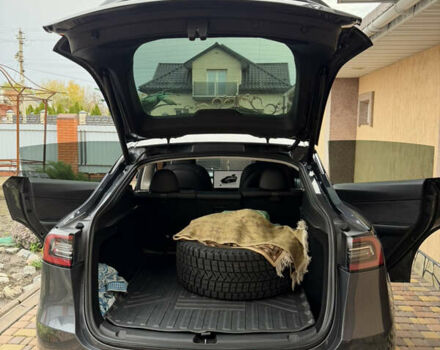 Серый Тесла Model Y, объемом двигателя 0 л и пробегом 156 тыс. км за 24900 $, фото 7 на Automoto.ua