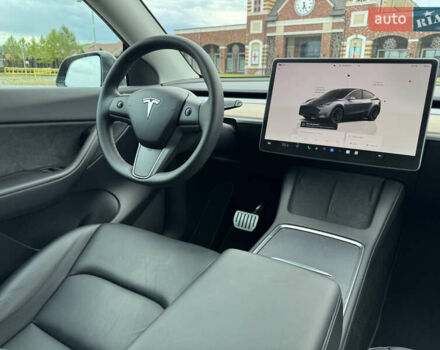 Серый Тесла Model Y, объемом двигателя 0 л и пробегом 27 тыс. км за 27500 $, фото 17 на Automoto.ua