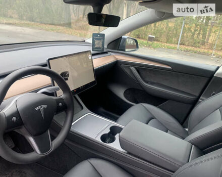 Серый Тесла Model Y, объемом двигателя 0 л и пробегом 10 тыс. км за 55000 $, фото 21 на Automoto.ua