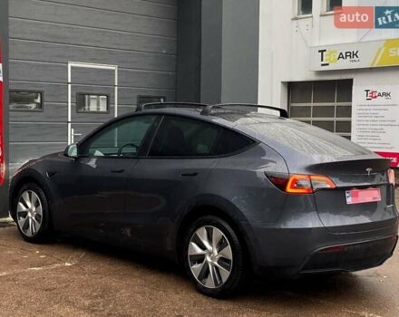 Серый Тесла Model Y, объемом двигателя 0 л и пробегом 61 тыс. км за 30999 $, фото 7 на Automoto.ua