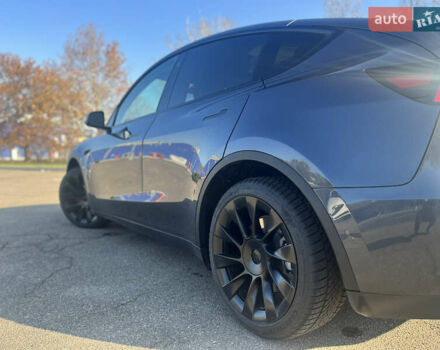Серый Тесла Model Y, объемом двигателя 0 л и пробегом 50 тыс. км за 36000 $, фото 1 на Automoto.ua