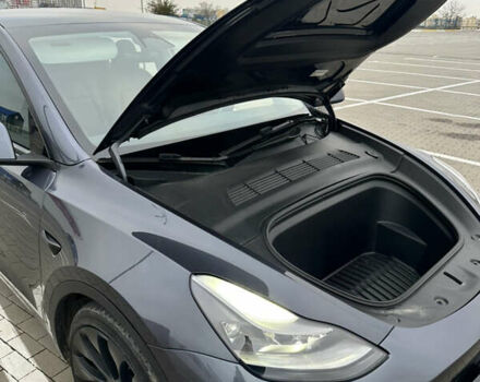 Серый Тесла Model Y, объемом двигателя 0 л и пробегом 58 тыс. км за 28500 $, фото 24 на Automoto.ua