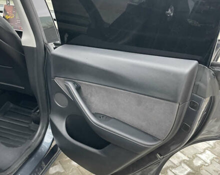 Сірий Тесла Model Y, об'ємом двигуна 0 л та пробігом 118 тис. км за 25900 $, фото 31 на Automoto.ua