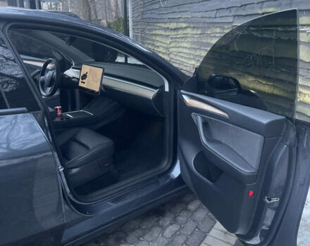 Серый Тесла Model Y, объемом двигателя 0 л и пробегом 63 тыс. км за 31900 $, фото 21 на Automoto.ua