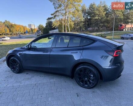 Серый Тесла Model Y, объемом двигателя 0 л и пробегом 38 тыс. км за 24999 $, фото 2 на Automoto.ua
