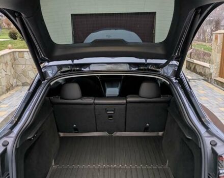 Серый Тесла Model Y, объемом двигателя 0 л и пробегом 27 тыс. км за 25900 $, фото 16 на Automoto.ua