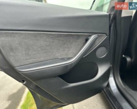 Сірий Тесла Model Y, об'ємом двигуна 0 л та пробігом 121 тис. км за 25000 $, фото 20 на Automoto.ua