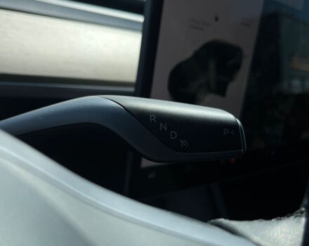 Серый Тесла Model Y, объемом двигателя 82 л и пробегом 22 тыс. км за 27000 $, фото 14 на Automoto.ua