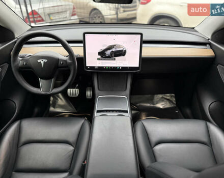 Серый Тесла Model Y, объемом двигателя 0 л и пробегом 53 тыс. км за 28000 $, фото 44 на Automoto.ua