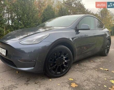 Серый Тесла Model Y, объемом двигателя 0 л и пробегом 30 тыс. км за 28000 $, фото 3 на Automoto.ua