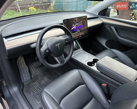 Серый Тесла Model Y, объемом двигателя 0 л и пробегом 95 тыс. км за 24900 $, фото 14 на Automoto.ua