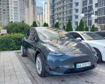 Серый Тесла Model Y, объемом двигателя 0 л и пробегом 27 тыс. км за 33000 $, фото 3 на Automoto.ua