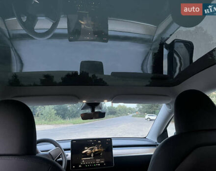 Серый Тесла Model Y, объемом двигателя 0 л и пробегом 30 тыс. км за 25000 $, фото 25 на Automoto.ua