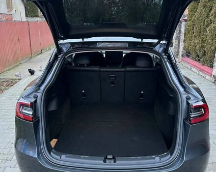 Серый Тесла Model Y, объемом двигателя 0 л и пробегом 84 тыс. км за 24400 $, фото 23 на Automoto.ua