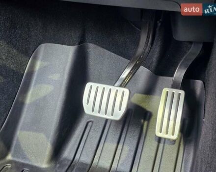 Серый Тесла Model Y, объемом двигателя 0 л и пробегом 34 тыс. км за 27500 $, фото 24 на Automoto.ua