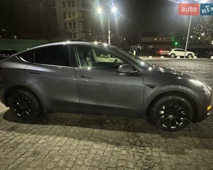 Серый Тесла Model Y, объемом двигателя 0 л и пробегом 64 тыс. км за 28999 $, фото 12 на Automoto.ua