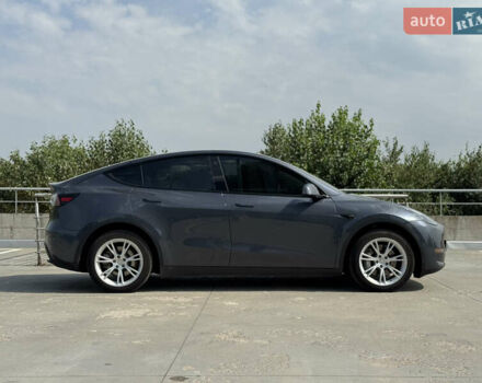 Тесла Model Y 2022 в Киеве на Automoto.ua Серый Тесла Model Y, объемом двигателя 0 л и пробегом 28 тыс. км за 29300 $, фото 5 на Automoto.ua