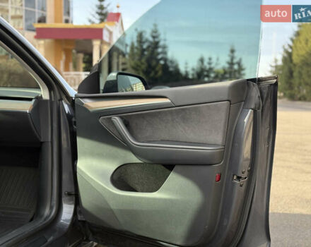 Сірий Тесла Model Y, об'ємом двигуна 0 л та пробігом 67 тис. км за 25000 $, фото 41 на Automoto.ua