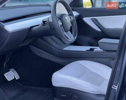 Сірий Тесла Model Y, об'ємом двигуна 0 л та пробігом 25 тис. км за 28000 $, фото 57 на Automoto.ua