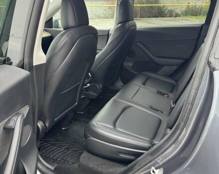 Серый Тесла Model Y, объемом двигателя 0 л и пробегом 61 тыс. км за 25500 $, фото 21 на Automoto.ua