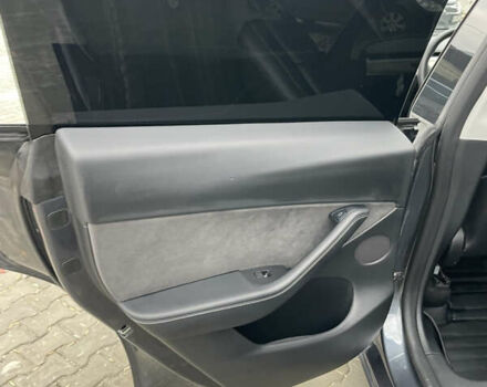 Сірий Тесла Model Y, об'ємом двигуна 0 л та пробігом 118 тис. км за 25900 $, фото 27 на Automoto.ua
