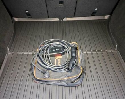 Серый Тесла Model Y, объемом двигателя 0 л и пробегом 27 тыс. км за 25900 $, фото 14 на Automoto.ua