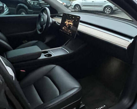 Серый Тесла Model Y, объемом двигателя 0 л и пробегом 35 тыс. км за 28900 $, фото 7 на Automoto.ua