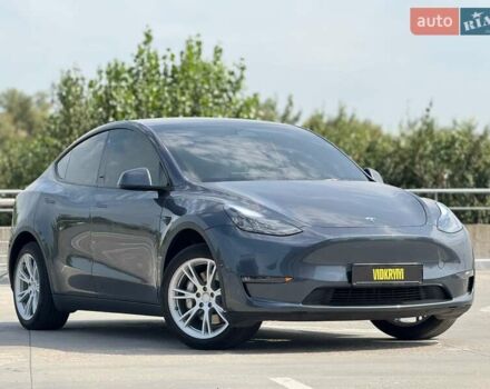 Тесла Model Y 2022 в Киеве на Automoto.ua Серый Тесла Model Y, объемом двигателя 0 л и пробегом 28 тыс. км за 29300 $, фото 3 на Automoto.ua
