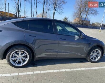 Серый Тесла Model Y, объемом двигателя 0 л и пробегом 32 тыс. км за 27500 $, фото 39 на Automoto.ua