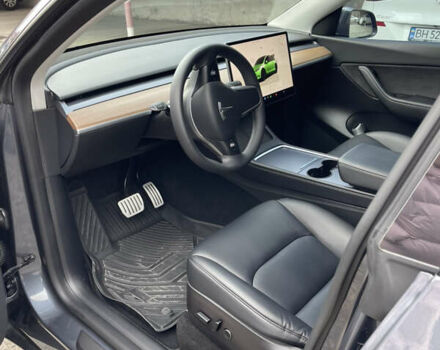 Серый Тесла Model Y, объемом двигателя 0 л и пробегом 65 тыс. км за 27400 $, фото 6 на Automoto.ua