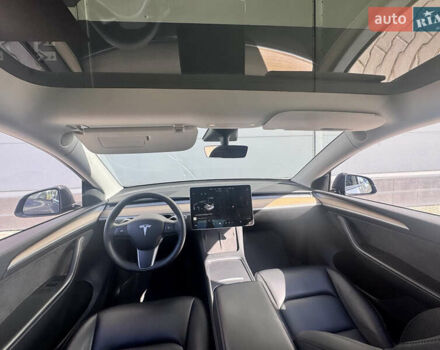 Серый Тесла Model Y, объемом двигателя 0 л и пробегом 140 тыс. км за 24500 $, фото 17 на Automoto.ua