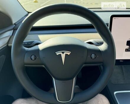 Серый Тесла Model Y, объемом двигателя 0 л и пробегом 15 тыс. км за 33500 $, фото 18 на Automoto.ua
