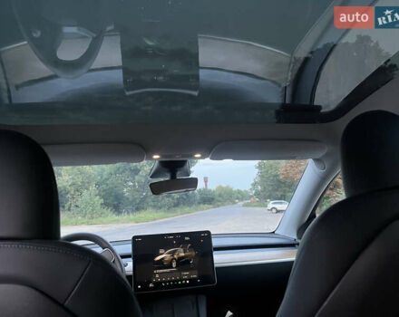 Серый Тесла Model Y, объемом двигателя 0 л и пробегом 30 тыс. км за 25000 $, фото 15 на Automoto.ua