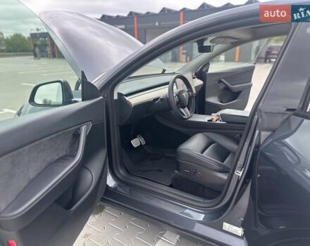 Сірий Тесла Model Y, об'ємом двигуна 0 л та пробігом 47 тис. км за 29999 $, фото 41 на Automoto.ua