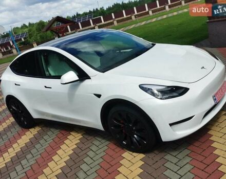 Серый Тесла Model Y, объемом двигателя 0 л и пробегом 4 тыс. км за 32999 $, фото 3 на Automoto.ua