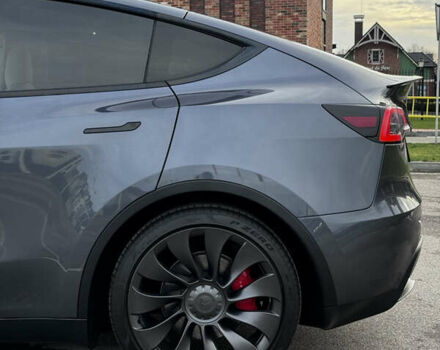 Серый Тесла Model Y, объемом двигателя 0 л и пробегом 26 тыс. км за 28900 $, фото 4 на Automoto.ua