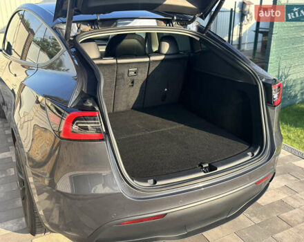 Сірий Тесла Model Y, об'ємом двигуна 0 л та пробігом 65 тис. км за 28900 $, фото 4 на Automoto.ua